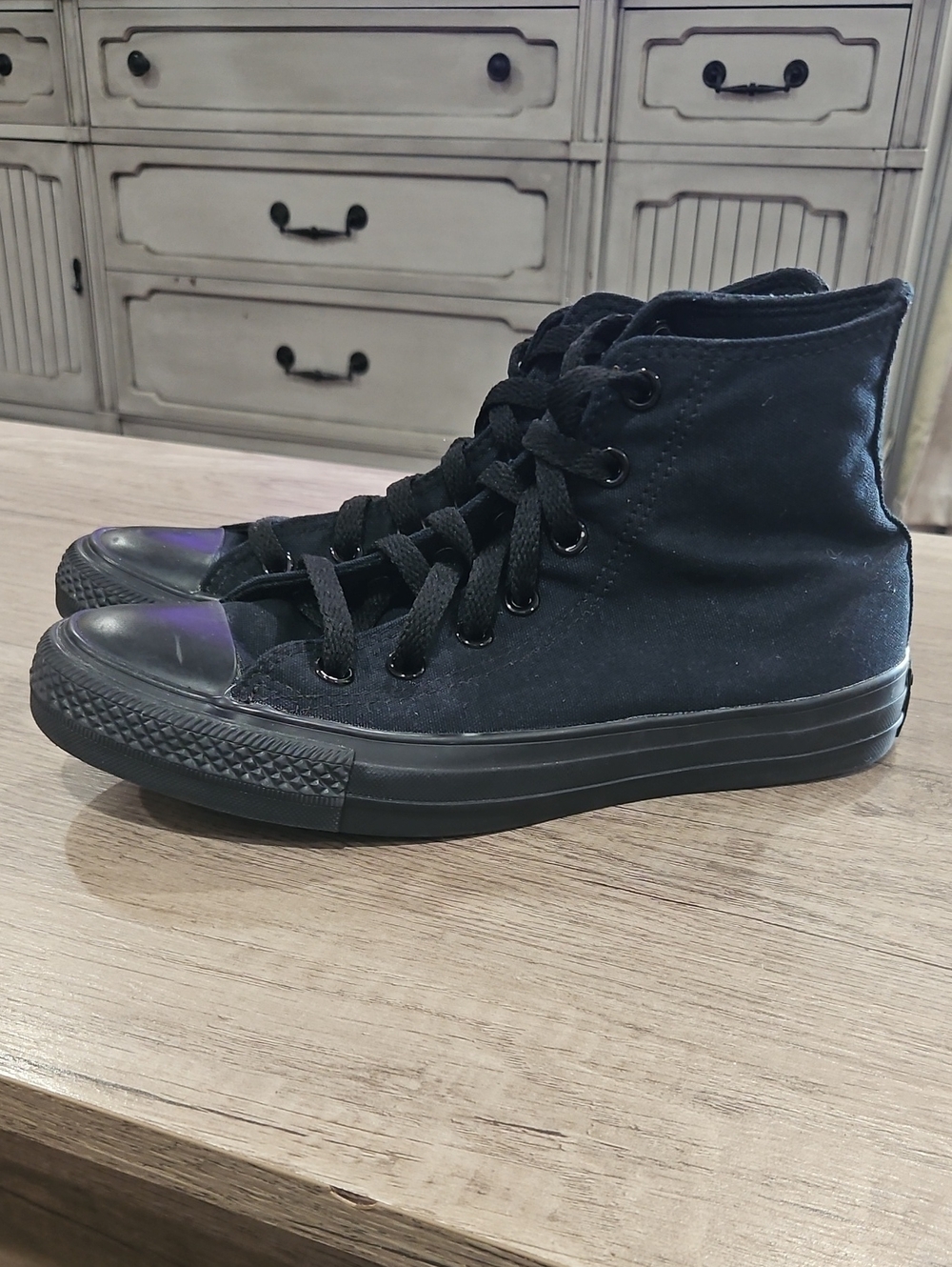 CONVERSEUNISEX CHUCK TAYLOR ALL STAR HIGH TOP SNEAKER size 5.5 men & 7.5 Women